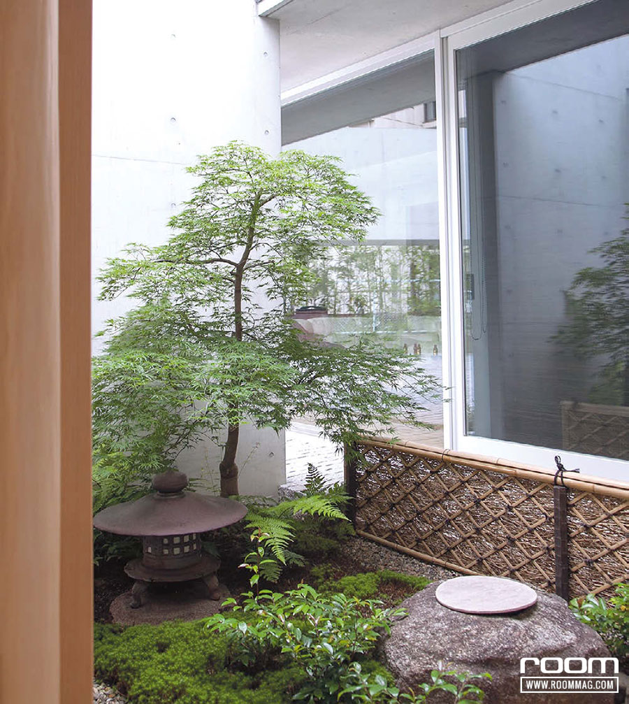 แบ่งโซนการใช้งาน ของบ้านส่วน อยู่อาศัยกับห้องชา แบบญี่ปุ่นด้ังเดิม ด้วยการจัดสวน สไตล์ญี่ปุ่น