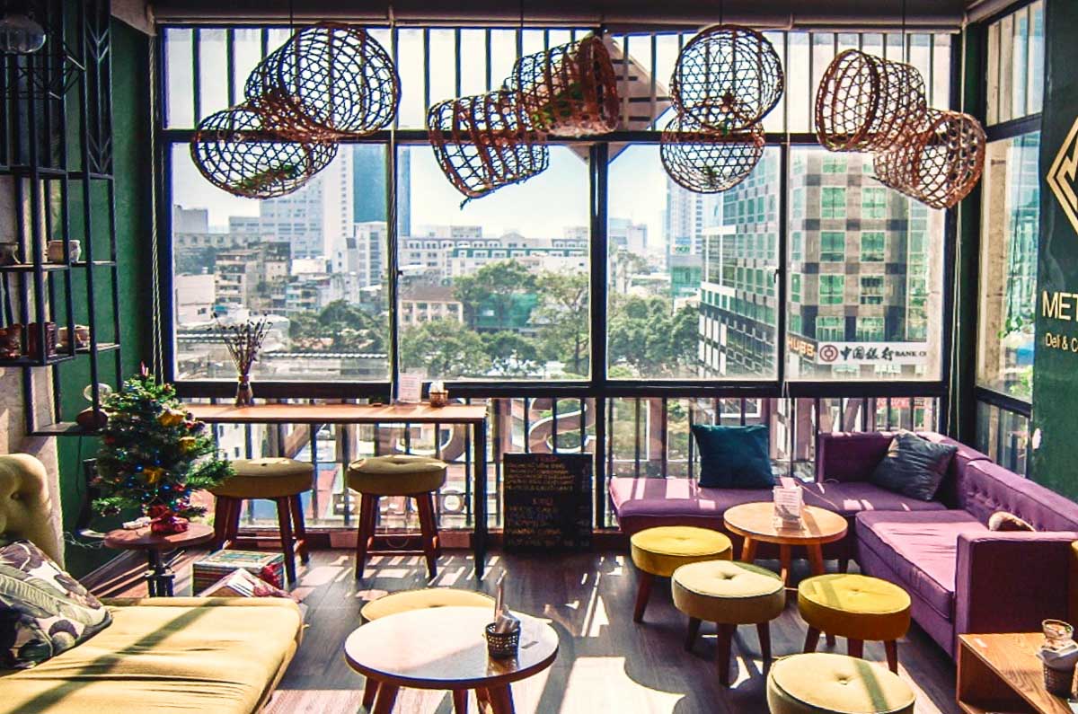 The Cafe Apartment อาคารสุดแนวที่ไม่น่าจะถูกกฎหมายไทย