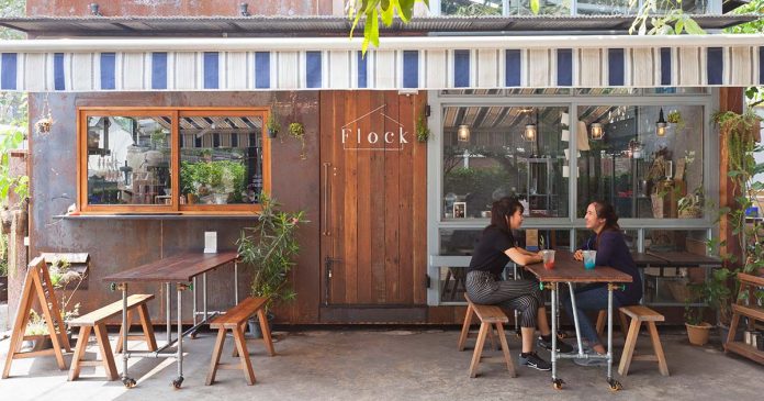 ร้าน Flock Dessert Bar & Bistro ร้านกาแฟ