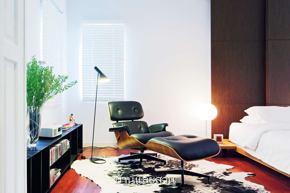 บ้านโมเดิร์นคลาสสิก บ้านโมเดิร์นคลาสสิค เฟอร์นิเจอร์สไตล์โมเดิร์น เฟอร์นิเจอร์ระดับโลก มุมนั่งอ่านหนังสือ Eames® Lounge Chair & Ottoman Charles & Ray Eames