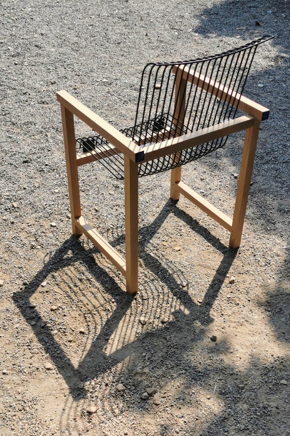 Loom Chair เก้าอี้เหล็ก เก้าอี้ไม้ รางวัล DEmark 2020 plural designs คุณพิบูลย์ อมรจิรพร