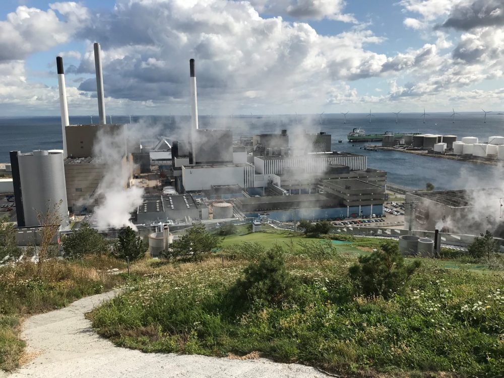 CopenHill Amager Bakke โรงงานแปรรูปขยะ โคเปนเฮเกน เดนมาร์ก carbon-neutral city เมืองคาร์บอนต่ำแห่งแรกของโลก ในปี 2025 BIG