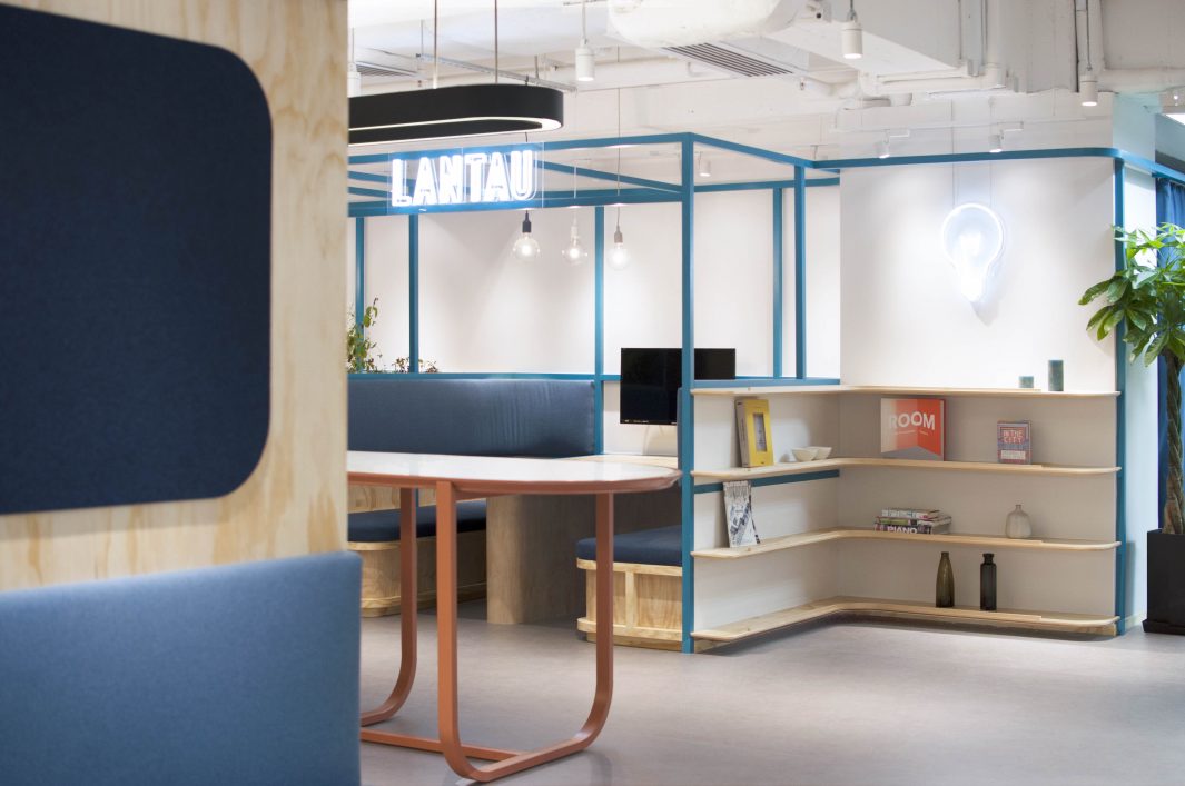 LAYERED FRAMES WORKPLACES ออฟฟิศ