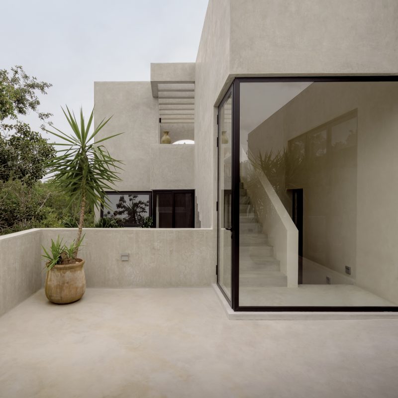 VILLA CAVA บ้านคอนกรีตในเม็กซิโก เล่าผ่านสถาปัตยกรรม Brutalism 