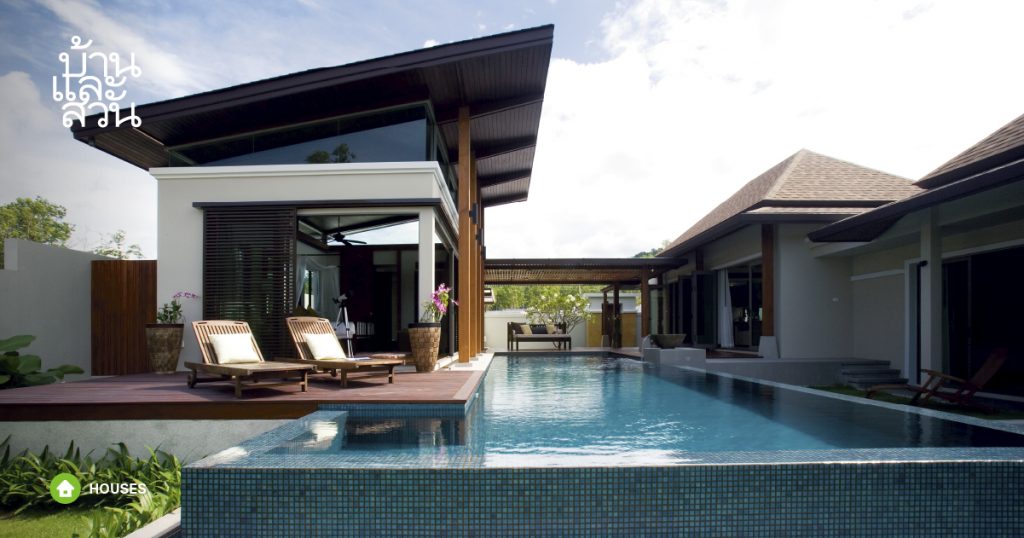 บ้านพักผ่อนสไตล์โมเดิร์นทรอปิคัล เด่นด้วยหลังคาปั้นหยาและเพิงหมาแหงน ...