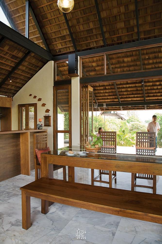 บ้านชั้นเดียวริมแม่น้ำ