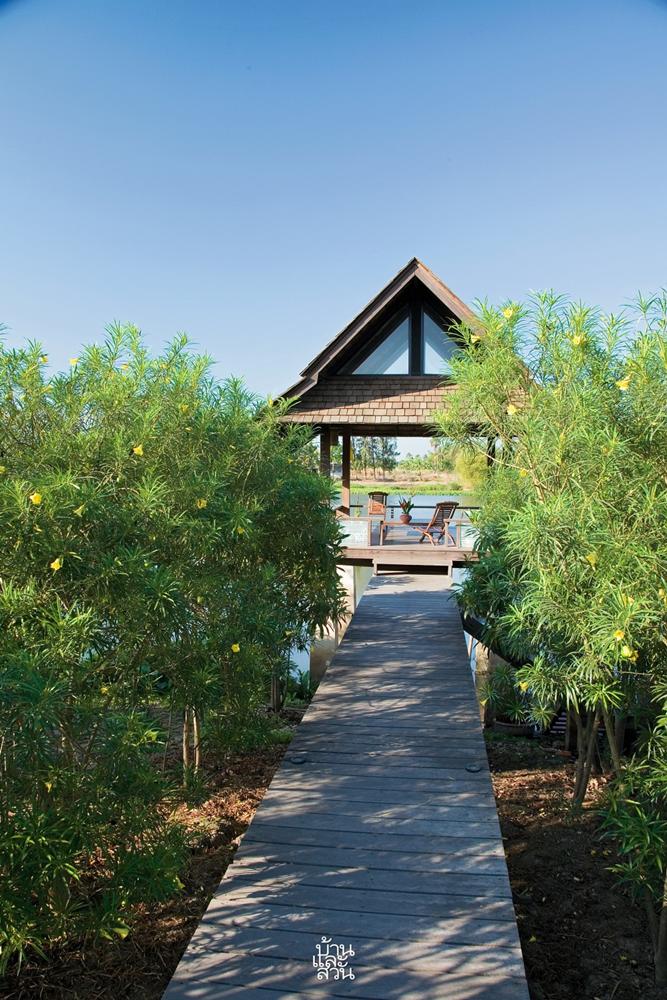 บ้านชั้นเดียวริมแม่น้ำ