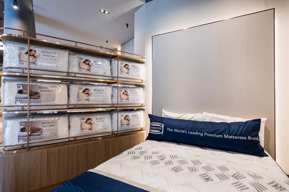 Simmons Gallery ทองหล่อ