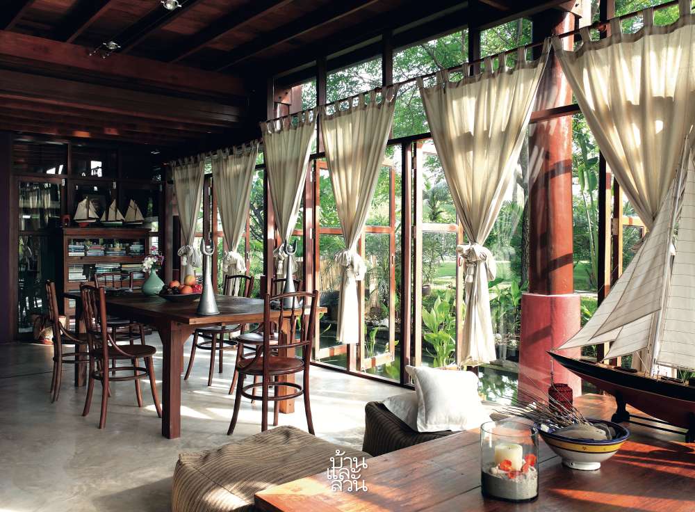 เรือนไทยริมทะเล