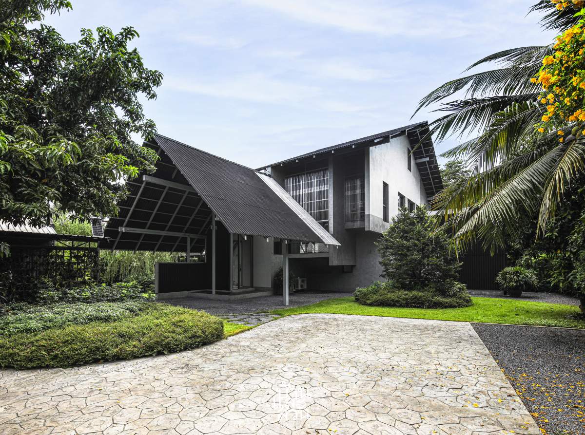 หน้าบ้าน บ้านมีสุข