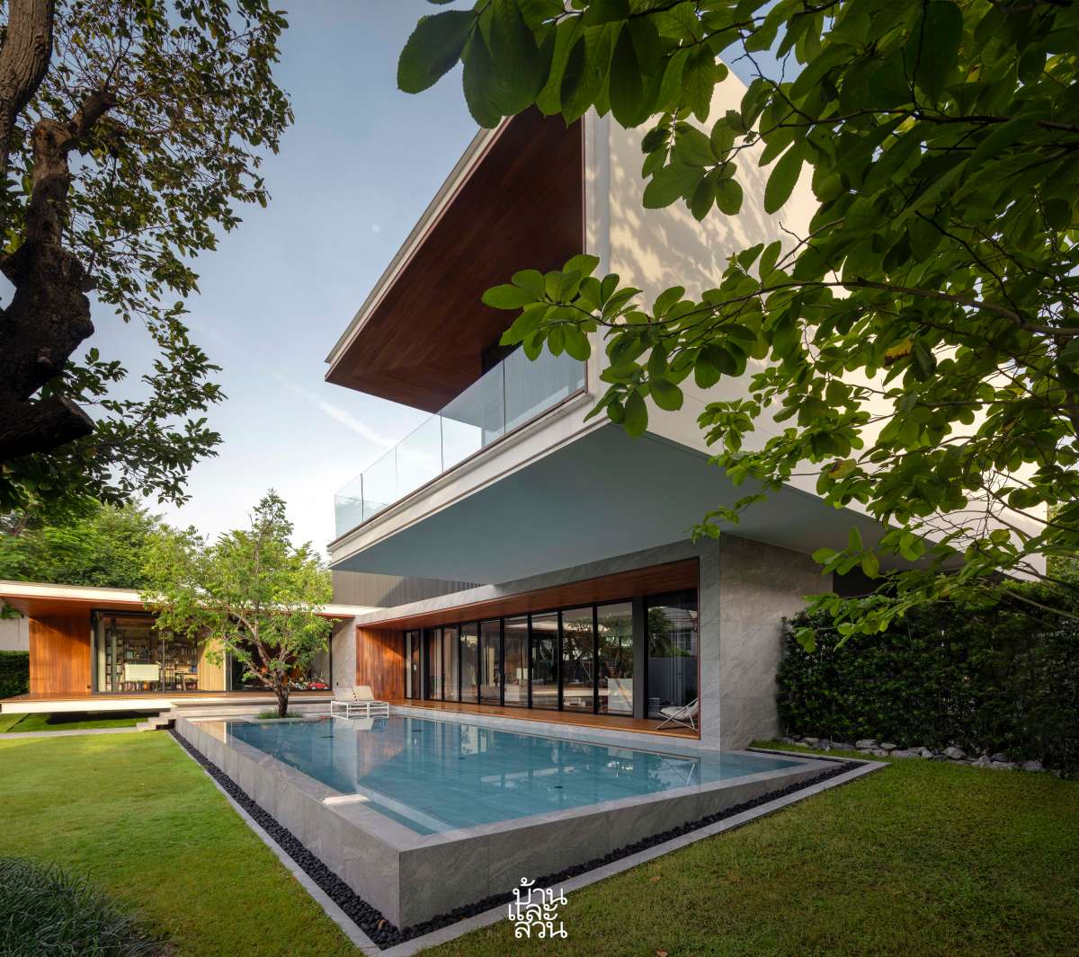 บ้านโครงสร้างคอนกรีตเสริมเหล็ก