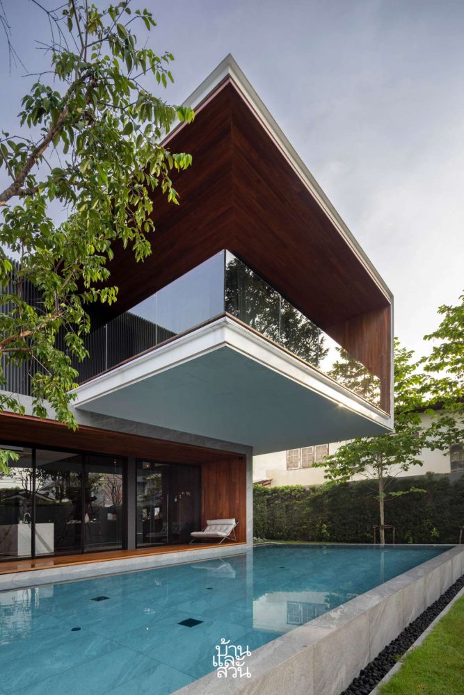 บ้านโครงสร้างคอนกรีตเสริมเหล็ก