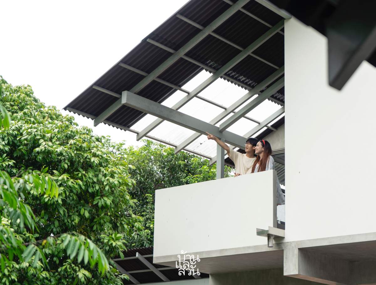 ระเบียงชั้น 2 บ้านมีสุข