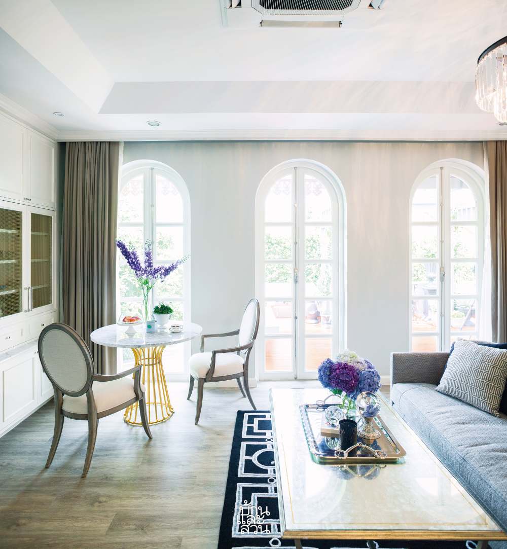 สตูดิโอโมเดิร์นคลาสสิก พร้อมสวนระเบียงส่วนตัว