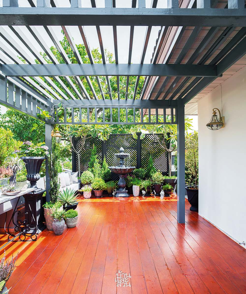สตูดิโอโมเดิร์นคลาสสิก พร้อมสวนระเบียงส่วนตัว