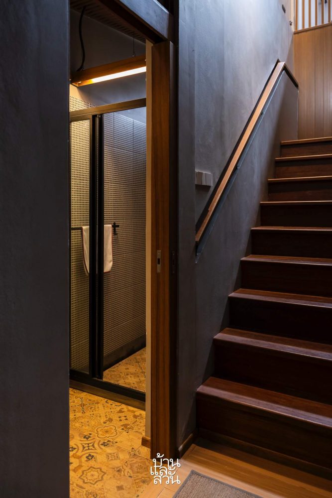 โถงบันได  บ้านแสงสบาย