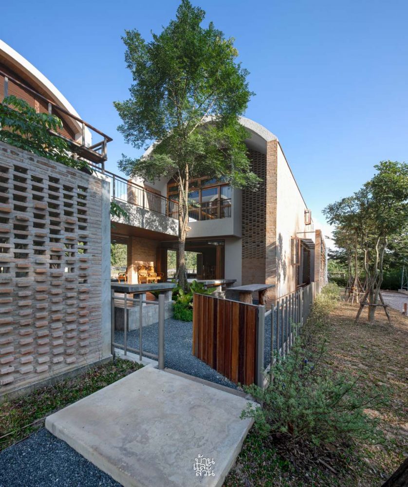 The SOULITUDE บ้านหลังคาโค้ง