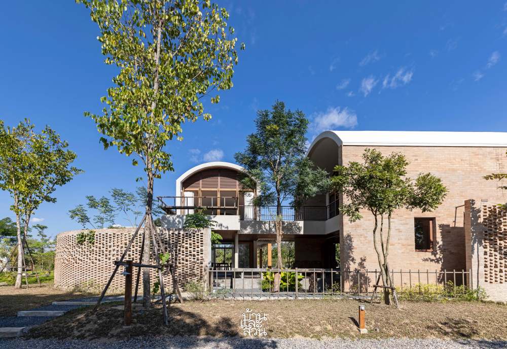 The SOULITUDE บ้านหลังคาโค้ง
