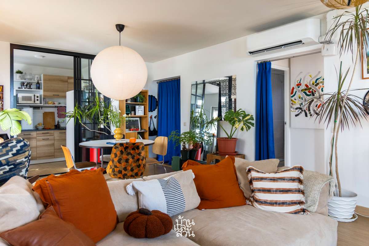 คอนโด Mid-Century Modern มุมห้องนั่งเล่น 2
