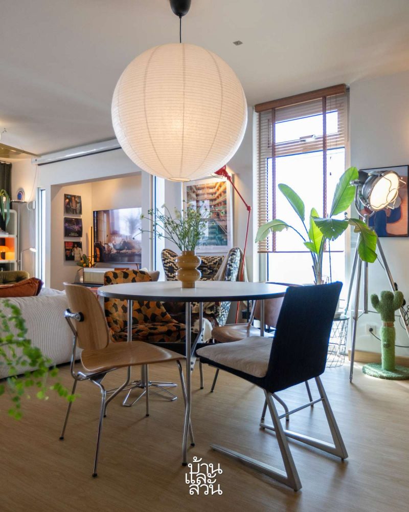 คอนโด Mid-Century Modern โต๊ะทานอาหาร