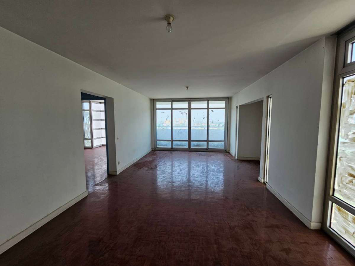 คอนโด Mid-Century Modern ห้องเก่า