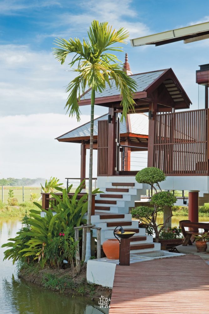 บ้านไทยริมน้ำ 