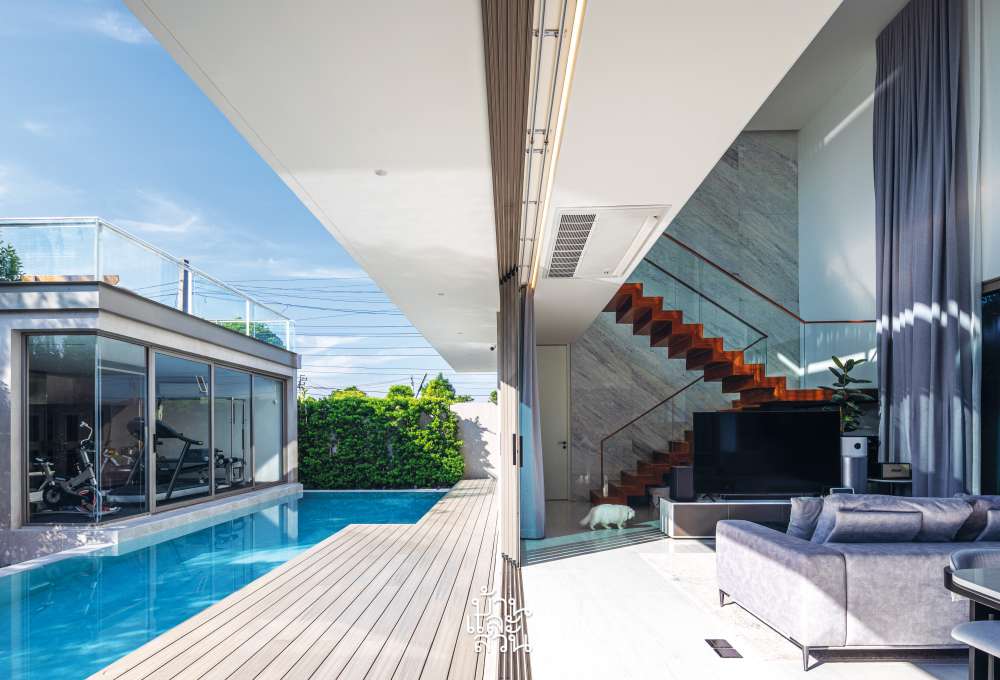 บ้านโมเดิร์นทรงกล่องสีขาว