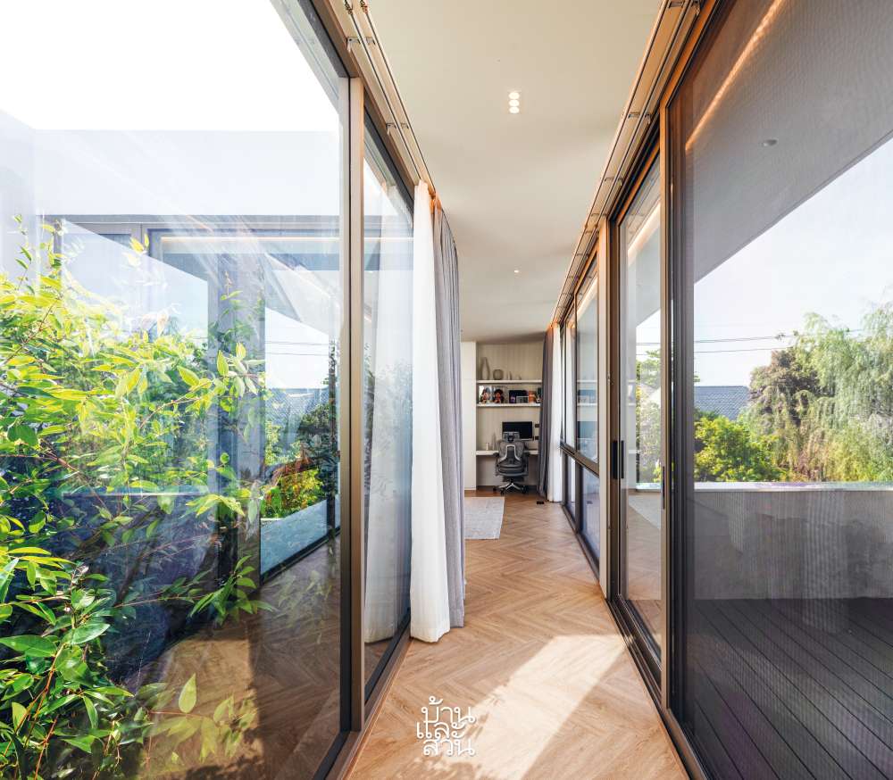 บ้านโมเดิร์นทรงกล่องสีขาว